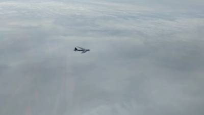 Российские истребители перехватили американские бомбардировщики В-52H над Охотским морем — видео
