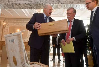 Ищенко рассказал об уязвимом положении Лукашенко перед Западом