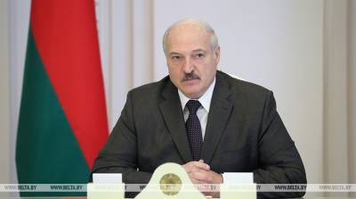 Лукашенко: работу банков с потребителями нужно оценивать наряду с услугами ЖКХ или медпомощью
