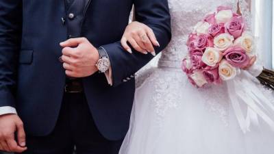 Столичные ЗАГСы начнут регистрировать браки в торжественной обстановке