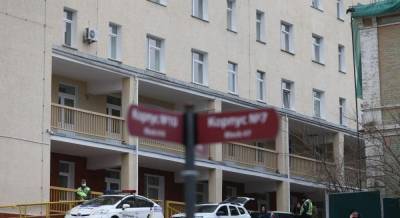 Реанимация переполнена: в Александровской больнице Киева рассказали о ситуации с коронавирусом (видео)