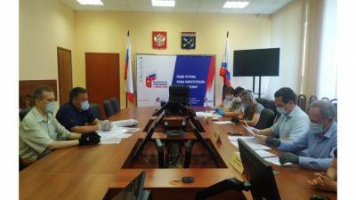В Леноблизбирком передали документы первого кандидата в областные губернаторы