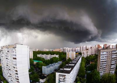 Росгидромет предупредил о череде опасных погодных явлений в Москве