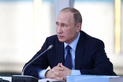 Путин поручил ускорить работу над проектами против разлива нефтепродуктов