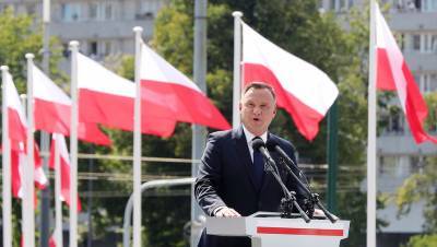 Президент Польши: страна избавилась от российского влияния с помощью войск США