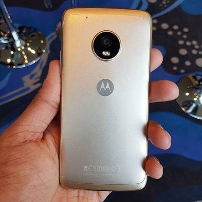 Motorola Edge+превзошел по качеству iPhone 11 Pro Max