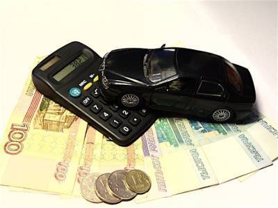 В России почти вдвое сократилось количество выданных автокредитов