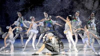 Балет "Щелкунчик" Большого театра Беларуси можно посмотреть онлайн