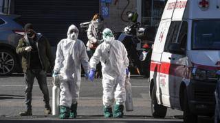 Коронавирус: ВОЗ говорит о новой опасной фазе пандемии, первые случаи Covid-19 в Италии появились еще в декабре