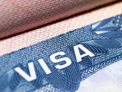 NYT: власти США намерены приостановить выдачу виз нескольких типов