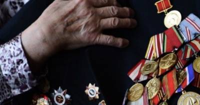 В Татарстане 100-летней вдове участника ВОВ в выплате к Дню Победы