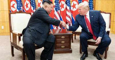 Болтон: Трамп заявлял Ким Чен Ыну о готовности отмены санкций ООН