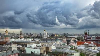 МЧС предупредило о грозе в Москве