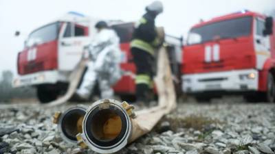 Пожар в ангаре на севере Москвы ликвидировали