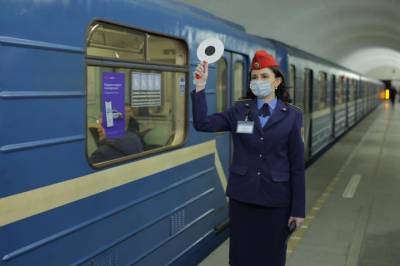 Петербургское метро готово вернуться к нормальному режиму работы