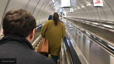 Стало известно, когда петербургское метро вернется к обычному графику работы