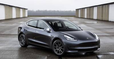 27 Tesla Model 3 заказали случайно. На 110 миллионов рублей!