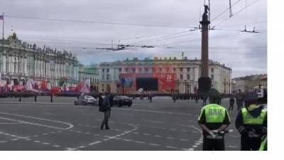 На Дворцовой началась репетиция Парада Победы - piter.tv