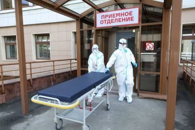 В Москве за сутки зарегистрировано менее 1,1 тысячи носителей коронавируса