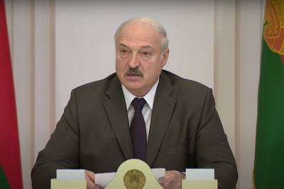 Лукашенко отказал женщинам в праве руководить Белоруссией: «Рухнет, бедолага»