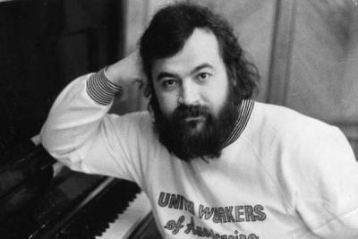 Умер автор песни «На заре» Олег Парастаев