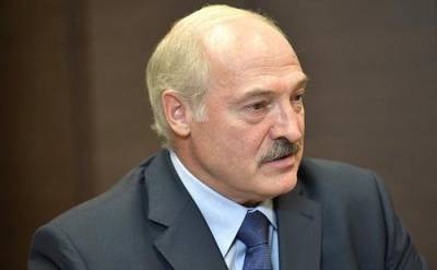 Лукашенко уважает женщин, но считает, что они пока не могут возглавить Белоруссию