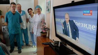 Путин назвал врачей героями и поблагодарил за труд