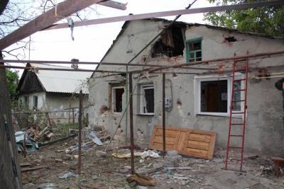 Каратели накрыли ДНР обстрелами – повреждены 6 жилых домов, ранен гражданский