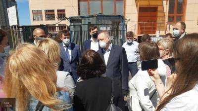 Петербуржцы выразили благодарность Беглову за открытие двух школ в Невском районе