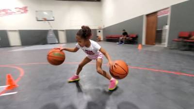 Шестилетняя девочка из Атланты стремится стать звездой баскетбола.