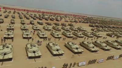 Президент Египта призвал военных готовиться к выполнению боевых задач за пределами страны