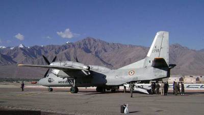 Индия перебросила военную авиацию к спорной границе с Китаем