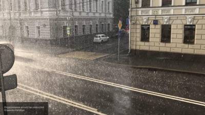 Улицы и переходы в Москве затопило из-за ливней