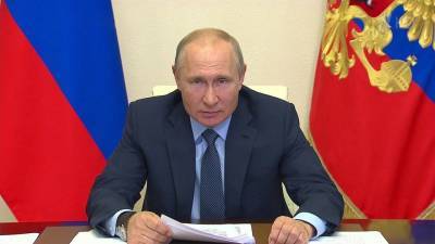 Владимир Путин в канун профессионального праздника медработников поблагодарил их за самоотверженную работу
