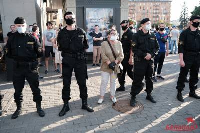 Евросоюз: власти Беларуси должны прекратить задержания мирных демонстрантов
