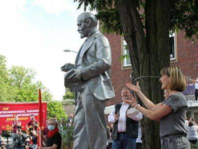 В Германии установили двухметровый памятник Ленину