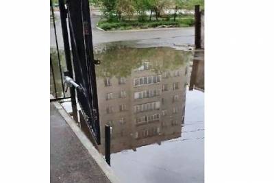 Жильцы дома по ул. Угданской в Чите пожаловались на регулярные потопы