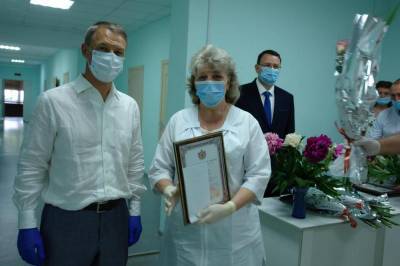 Лидер рязанских единороссов поздравил сотрудников сферы здравоохранения