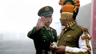 «По тонкому льду»: Китай и Индия могут развернуть военный конфликт вокруг плато Доклам