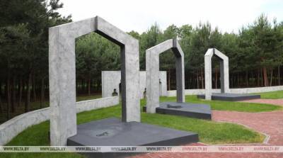 "Это двенадцать Хатыней!" - Лукашенко принял участие в открытии мемориала на месте сожженной деревни Ола