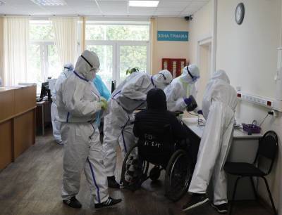 В Москве за сутки выявлено менее тысячи новых случаев заражения коронавирусом