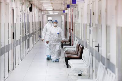 Менее тысячи случаев коронавируса выявили в Москве за сутки
