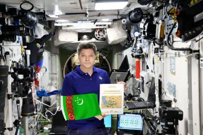 Бердымухамедов поздравил космонавта Кононенко с днем рождения