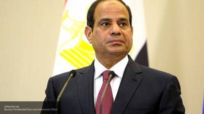 Египетский лидер прибыл на границу с Ливией, чтобы проверить боеготовность армии