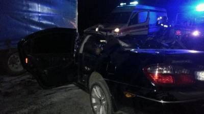 Nissan с детьми врезался в фуру на Днепропетровщине. Есть жертвы
