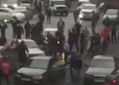 Азербайджанцы и дагестанцы устроили массовую драку в Норильске из-за девушки