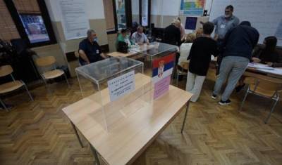 Выборы в Сербии: Наблюдатели предсказывают победу блока Вучича