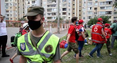 Взрыв газа на Позняках: полиция проводит обыски в обслуживавшей дом компании