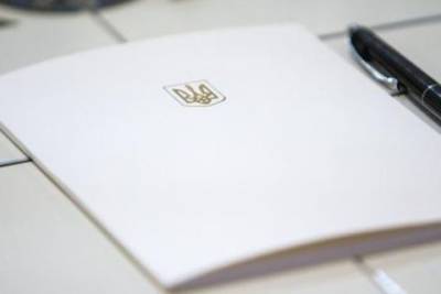 Зеленский подписал закон об отмене итоговой аттестации в этом году
