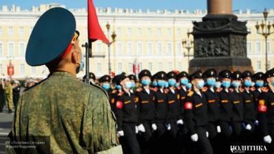Парад Победы в Петербурге завершится массовым исполнением военной песни